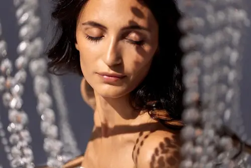 Showstopper portrait — balanced architecture